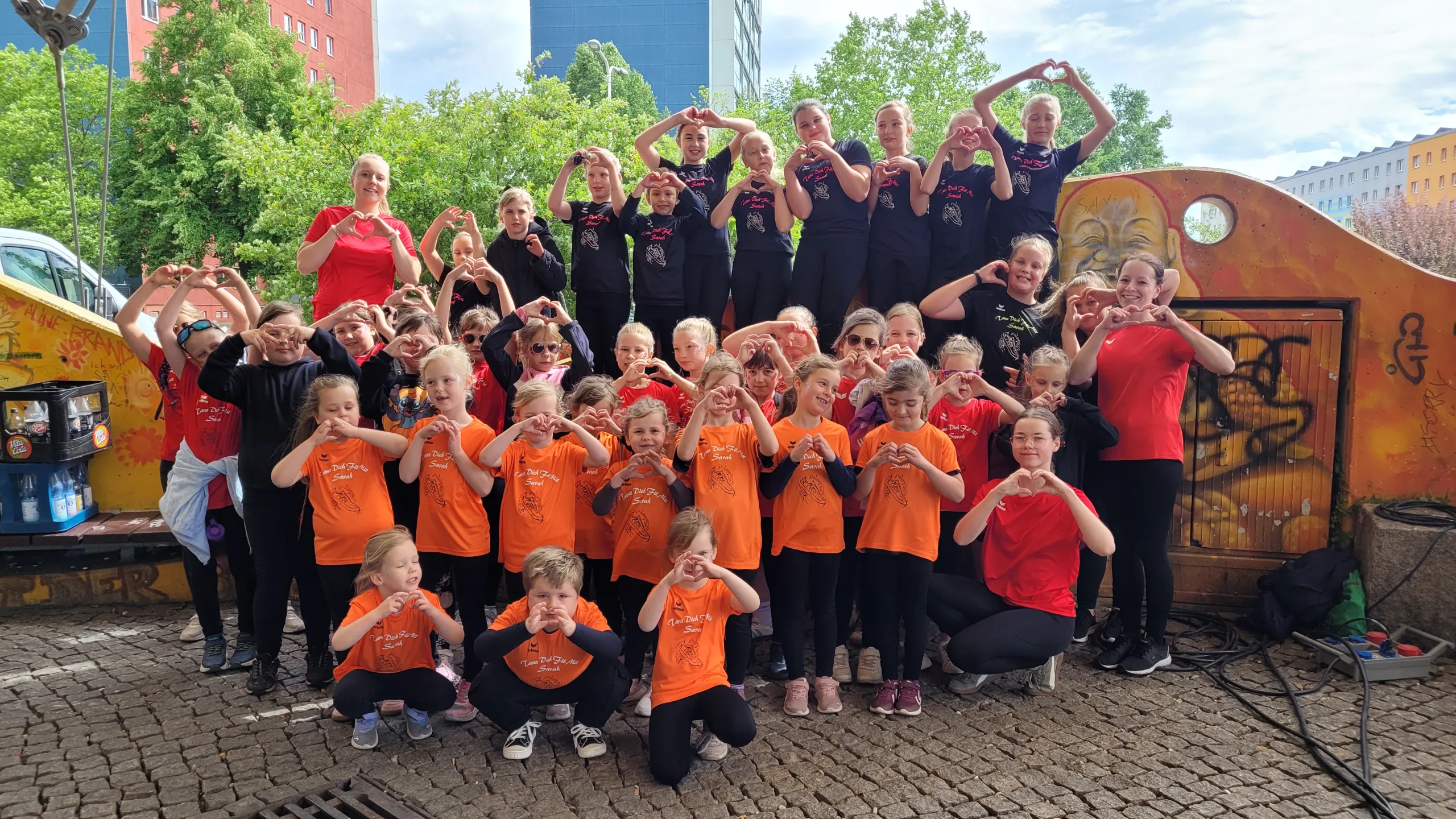 Unsere Tanzgruppen beim Stadtteilfest in Cottbus Sachsendorf
